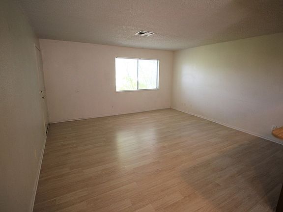 5th image of 2205 N Jones Blvd APT 3