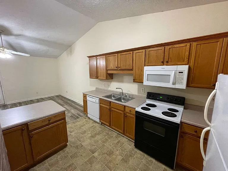 522 Longview Dr #A — Photo 5