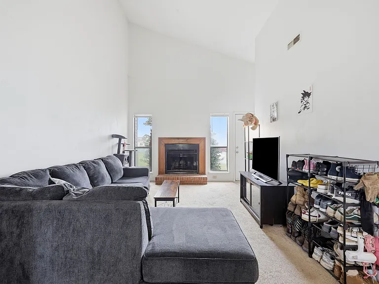 230 Yaupon Dr — Photo 4