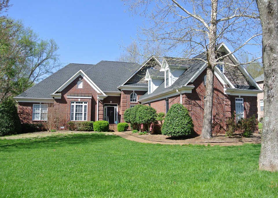 1st image of 813 Salisbury Way