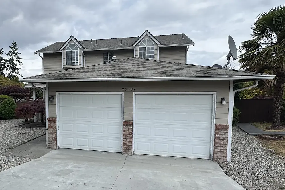 3 bed, 2.5 bath, 1875 sqft, $1,995 — Photo 2