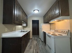 41 Arlington Ave West