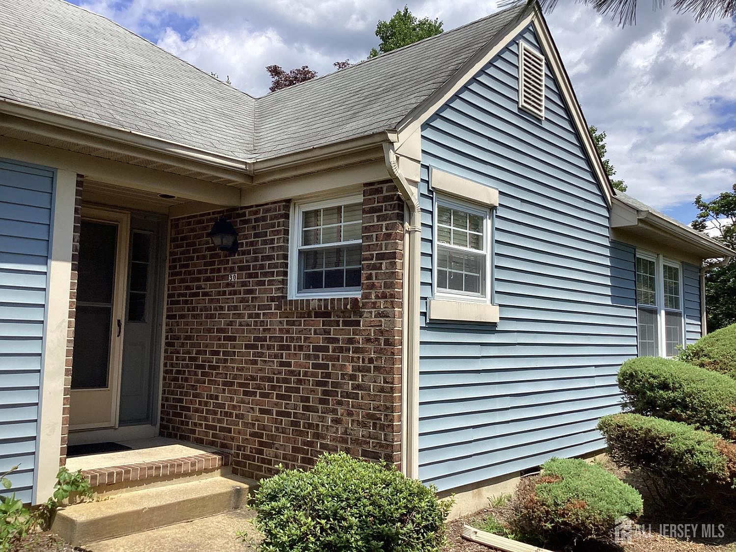 30 Martin Van Buren Dr