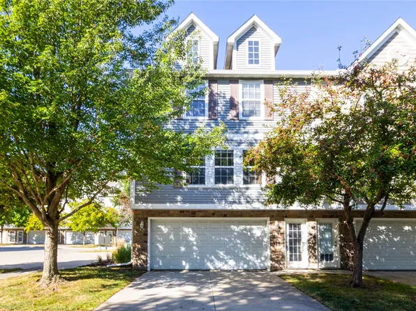 5560 Jordan Ct, Johnston, IA 50131