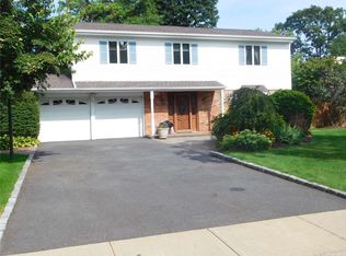 45 Roy Dr, Nesconset, NY