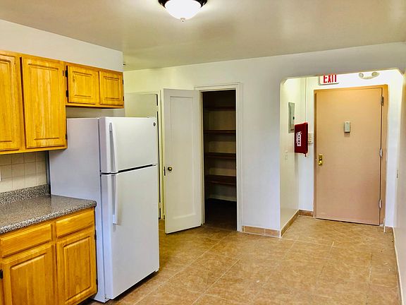 3rd image of 68 Croton Ave #G