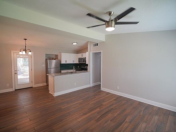 3rd image of 1682 Mayhew St