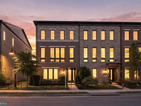20252 Northpark Dr, Ashburn, VA 20147