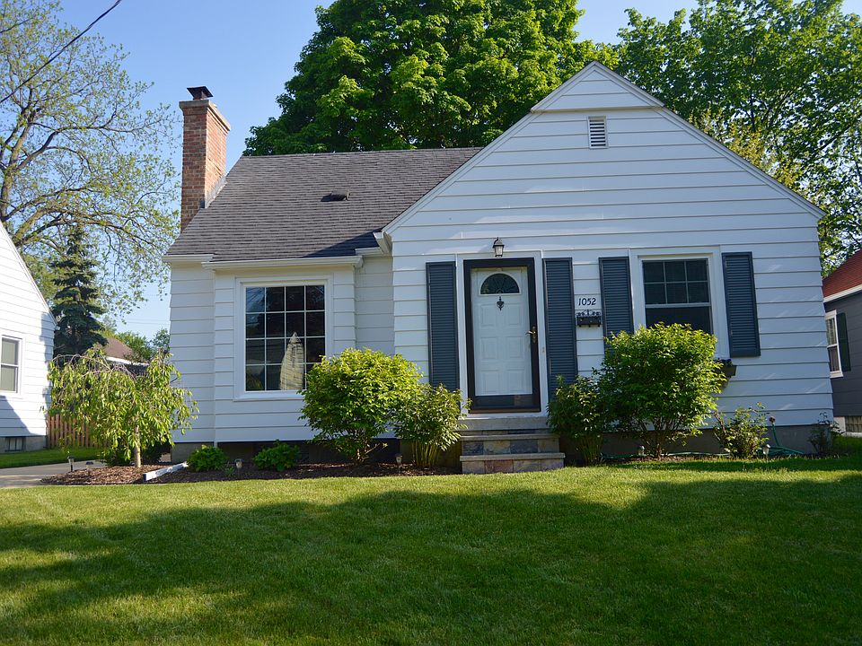 1st image of 1052 Arlington St NE