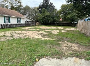 249 Laurel Ct, Biloxi, MS 39530