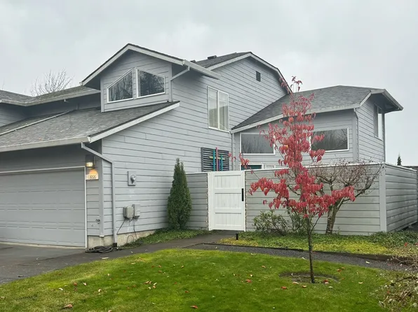 1866 NW 23rd St, McMinnville, OR 97128