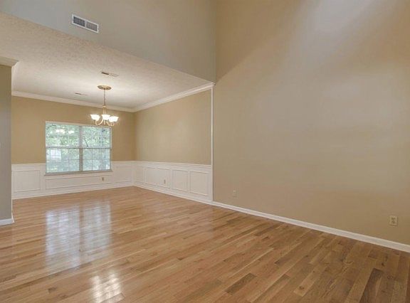 5th image of 1221 Edenbridge Way
