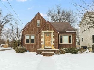 1082 Washington Ave, Temperance, MI 48182