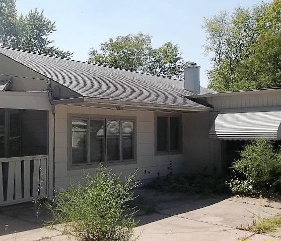 2nd image of 8689 Lynnhaven Rd