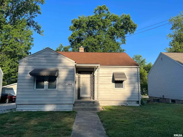 304 N Oakland Ave, Carbondale, IL 62901