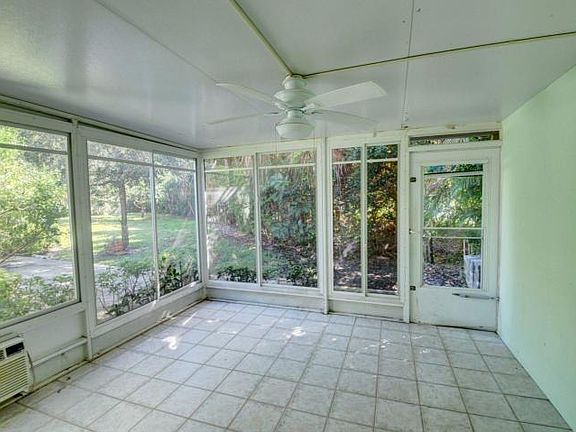 3rd image of 210 Beverly Dr #210