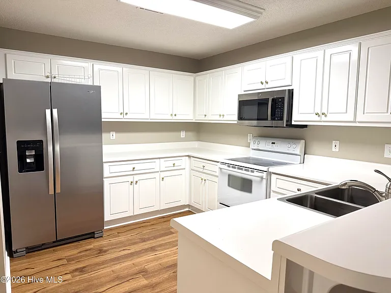 453 Connemara Trl — Photo 4