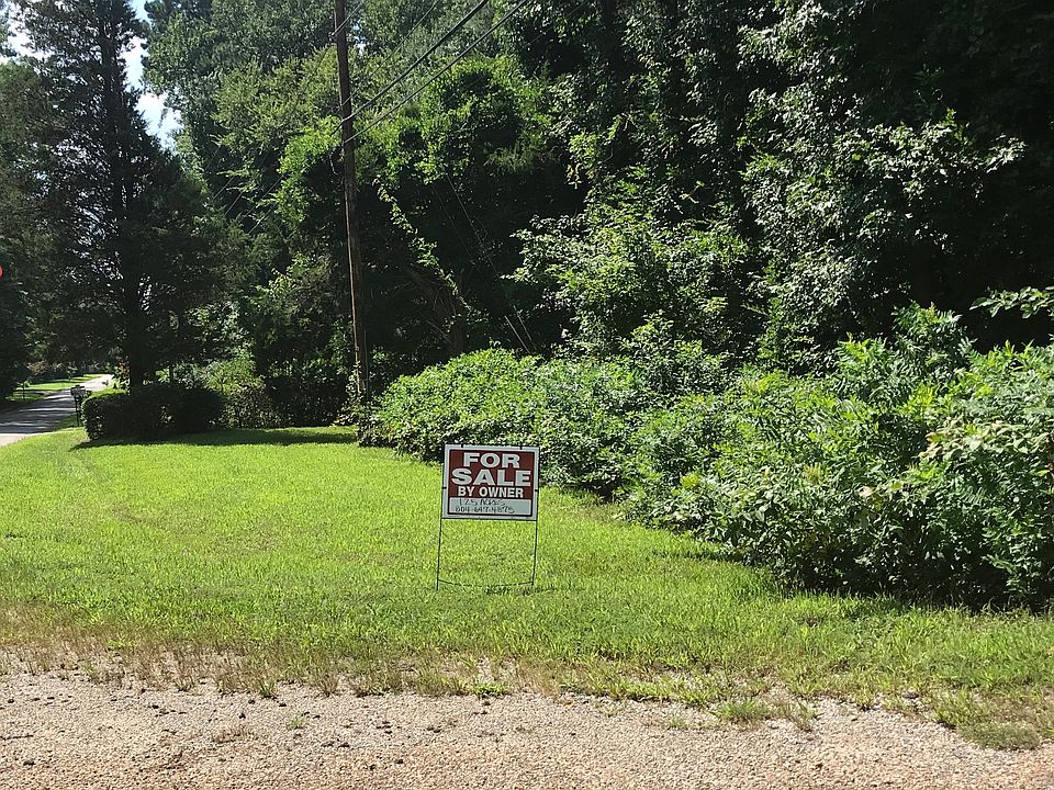 2nd image of 966 Scott Rd