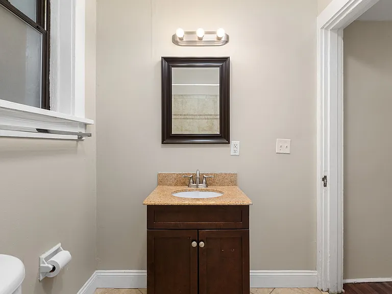 6010 Waterman Blvd — Photo 13