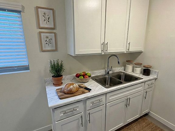 4th image of 4272 Corinth Ave APT 4