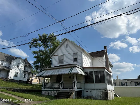 710 Hawthorne St, Avoca, PA 18641