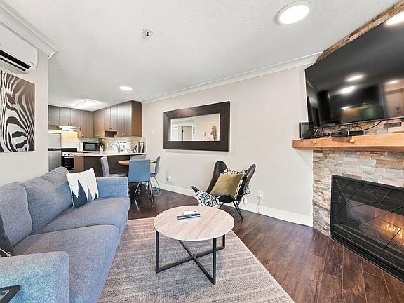 3rd image of 4360 Lorimer Rd #324
