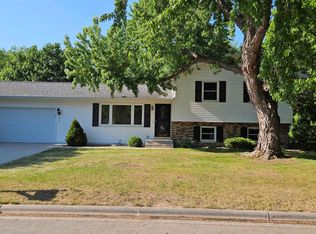 270 Pearl Ave, Shawano, WI 54166