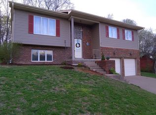 412 Holiday Dr, Jefferson City, MO 65101