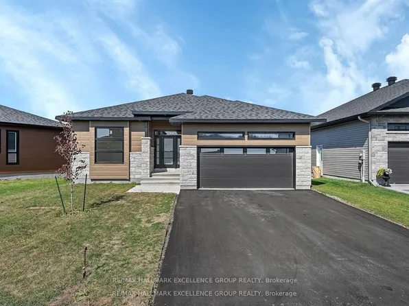 1345 Diamond St, Clarence Rockland, ON K4K 0H7