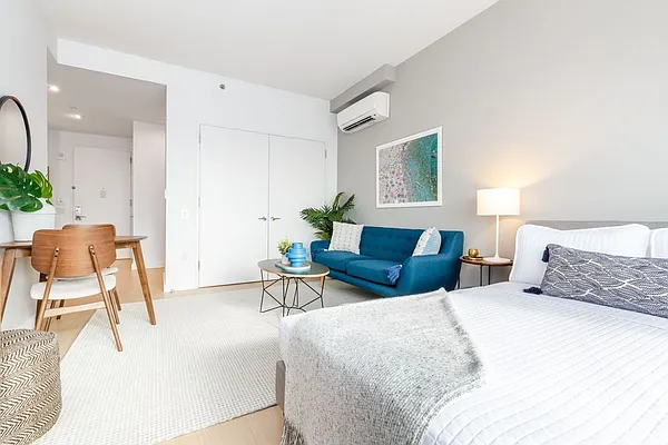 Rented by The Moinian Group | media 29