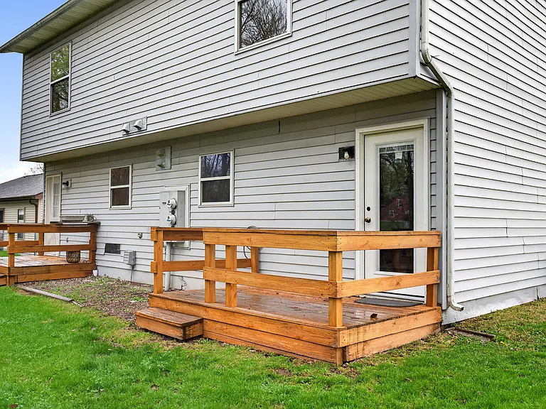 506 Seagraves Ave — Photo 24