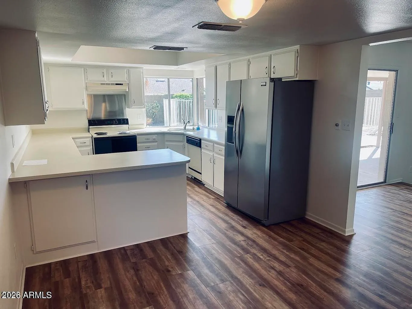 4 bed, 2074 sqft, $3,295 — Photo 2