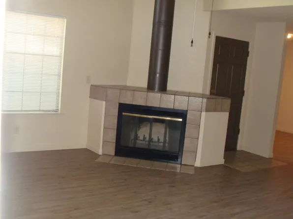 343 W Herndon Ave, Pinedale, CA 93650