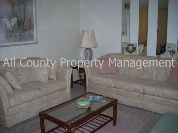 4880 Locust St NE APT 135, Saint Petersburg, FL 33703