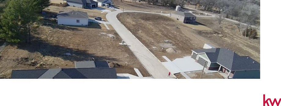 2nd image of 915 Evergreen Rd