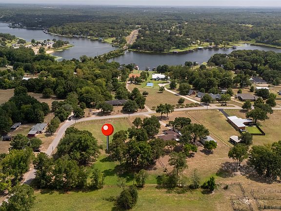2nd image of 2301 Lakefront Shores Rd