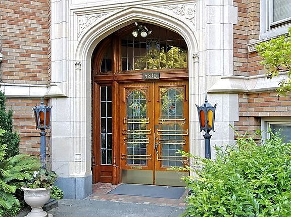 3rd image of 5810 Cowen Pl NE APT 105
