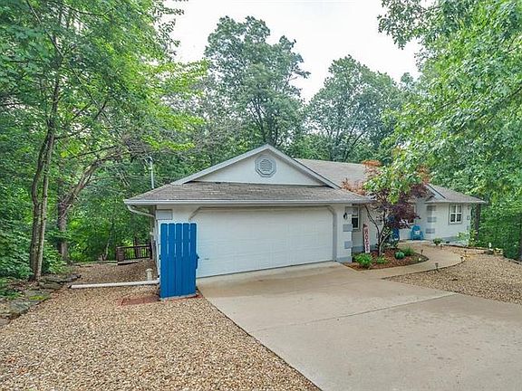 3rd image of 7 Burnham Dr