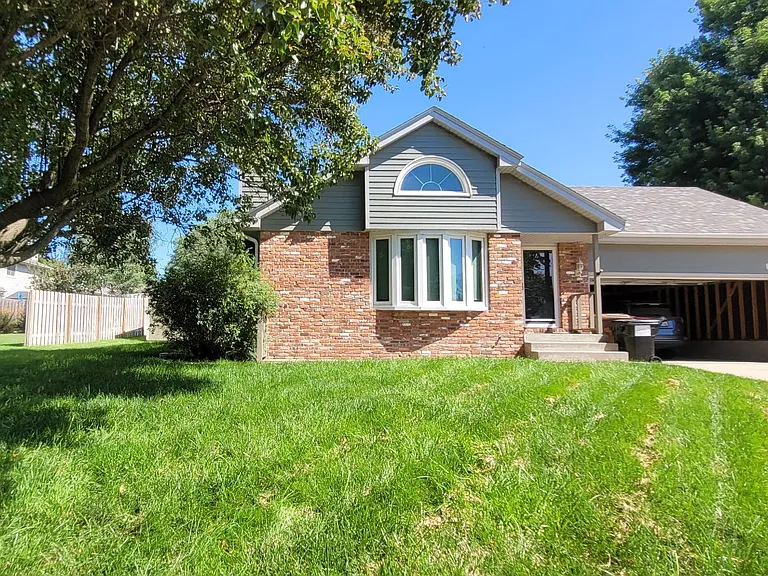 8110 Lowell Ave — Photo 1