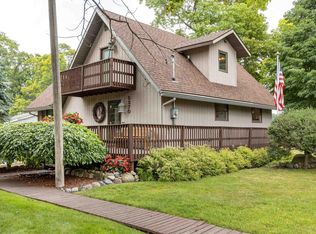 5370 N Lake Sanford Rd, Sanford, MI 48657