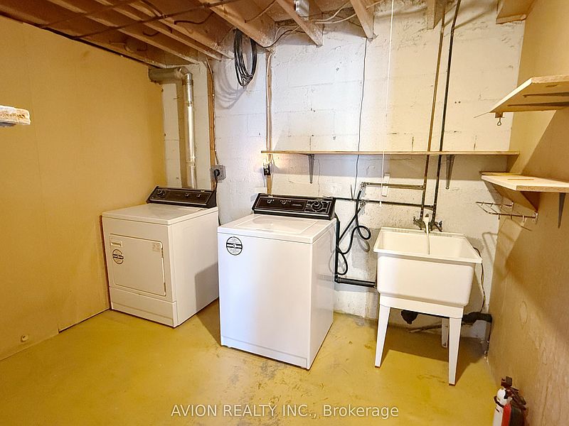 Toronto House for rent - 5 Bedrooms — photo 19