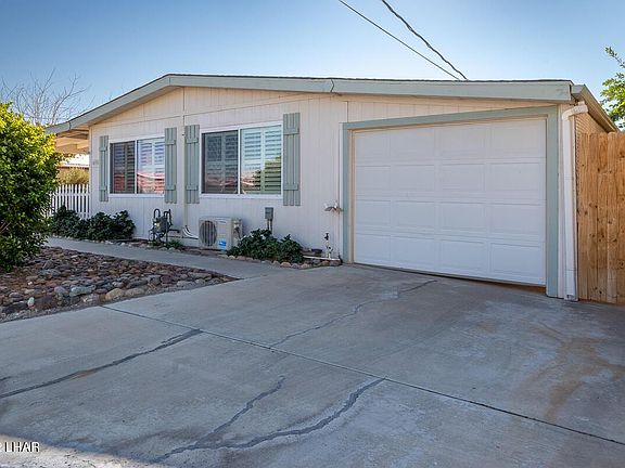 3rd image of 405 E Riverfront Dr