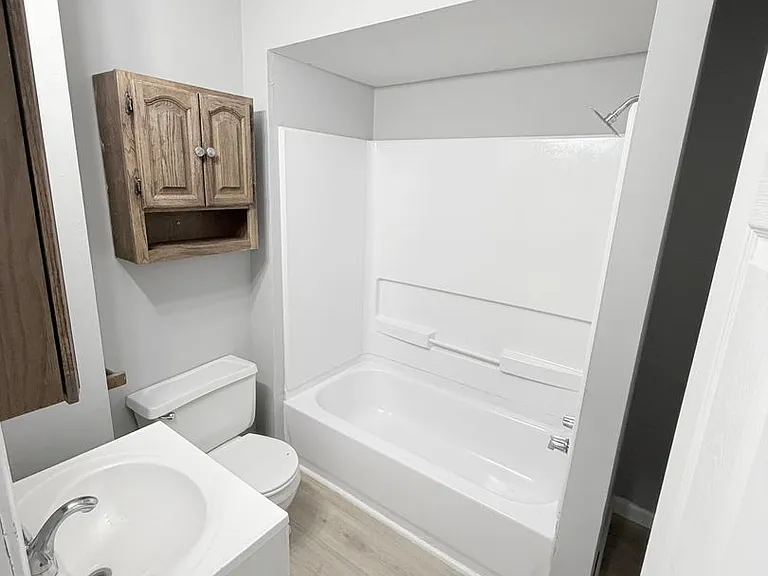 1317 N Spring St — Photo 9