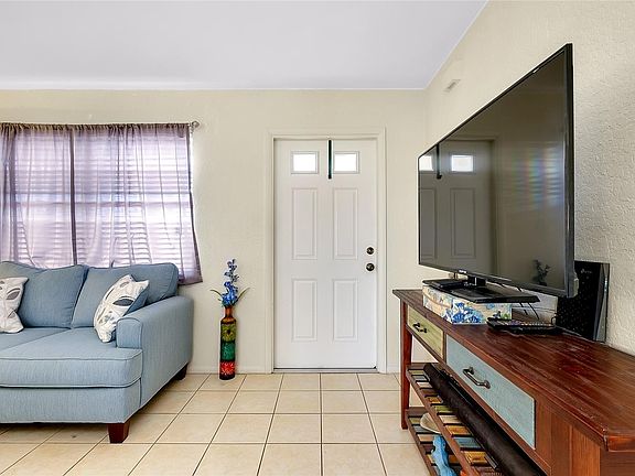 5th image of 144 Rotonda Cir