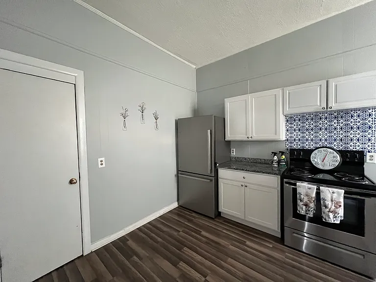 238 N Church St — Photo 12