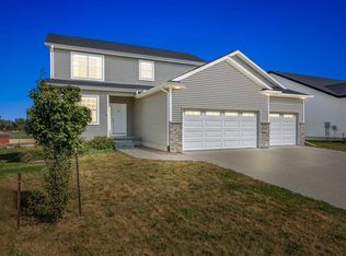 519 Ashton Dr NE, Mount Vernon, IA 52314