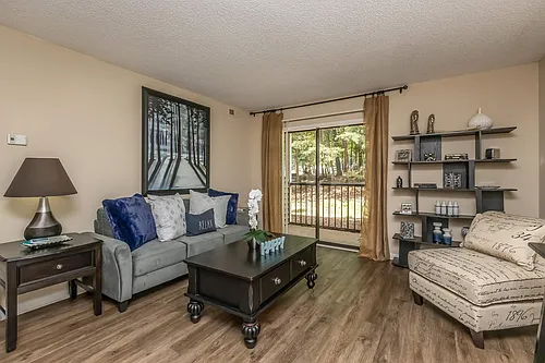 Lake Brandt Apartments Photo 1