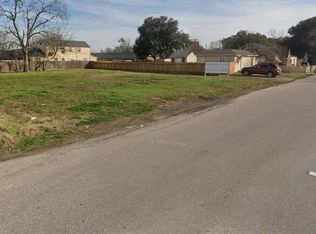 1009 Lawrence St, Rosenberg, TX 77471