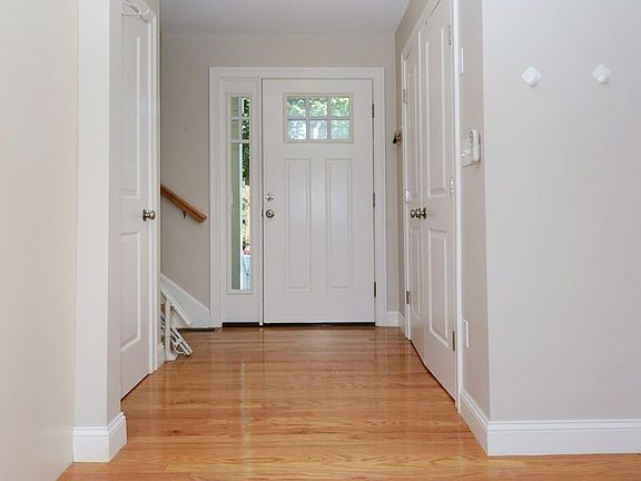 3rd image of 138 Holten St #3
