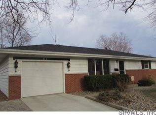 313 S Walnut St, Bethalto, IL